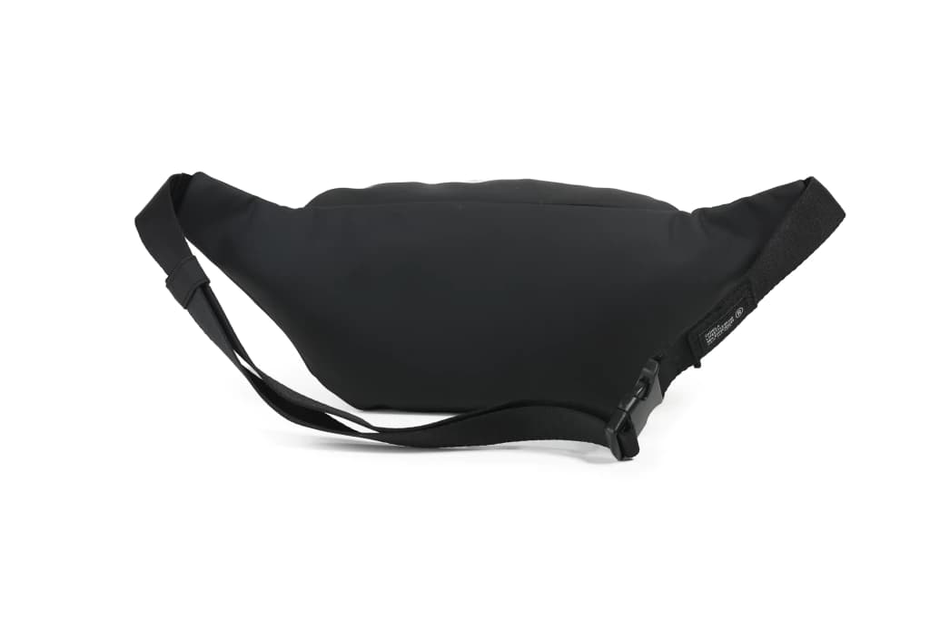 0010 - R121 - RIÑONERA  CHIM BLACK