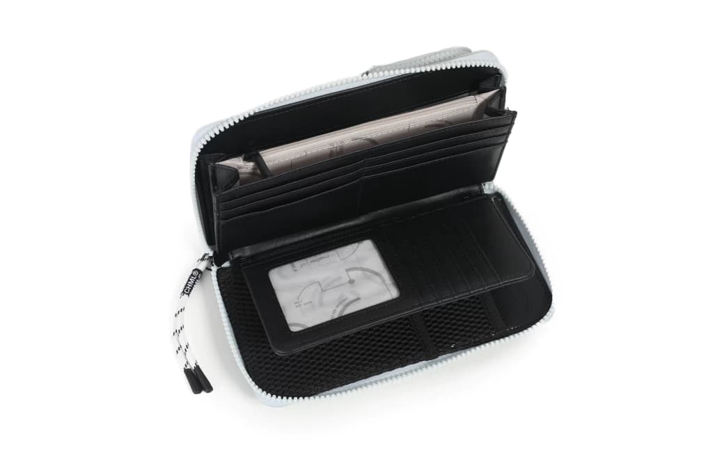 MAR0170 - BILLETERA LIGHT BLU B268