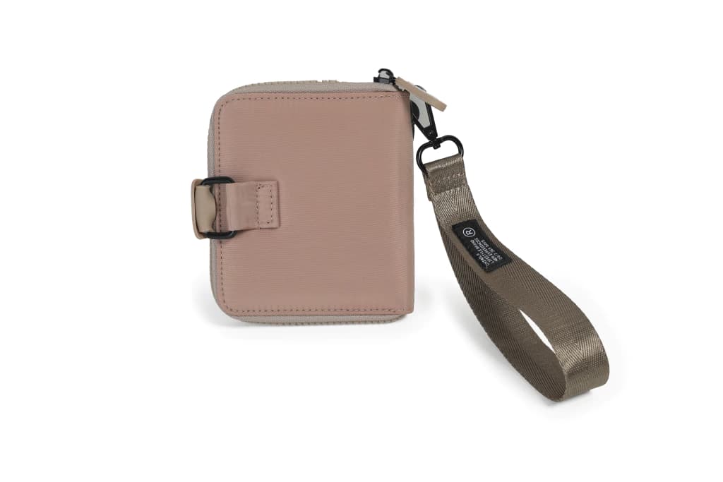 MAR0219 - B269 - BILLETERA DYNAMO CAMEL